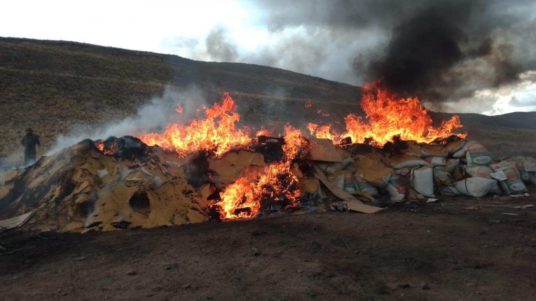 Mas de 21 toneladas de cocaina fueron incineradas. 